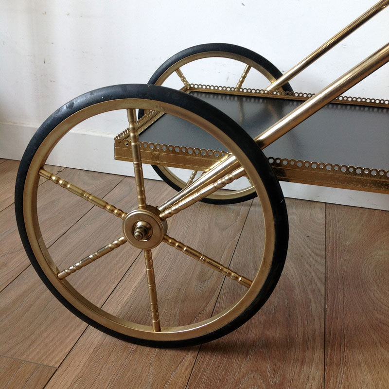 Black and gold dessert