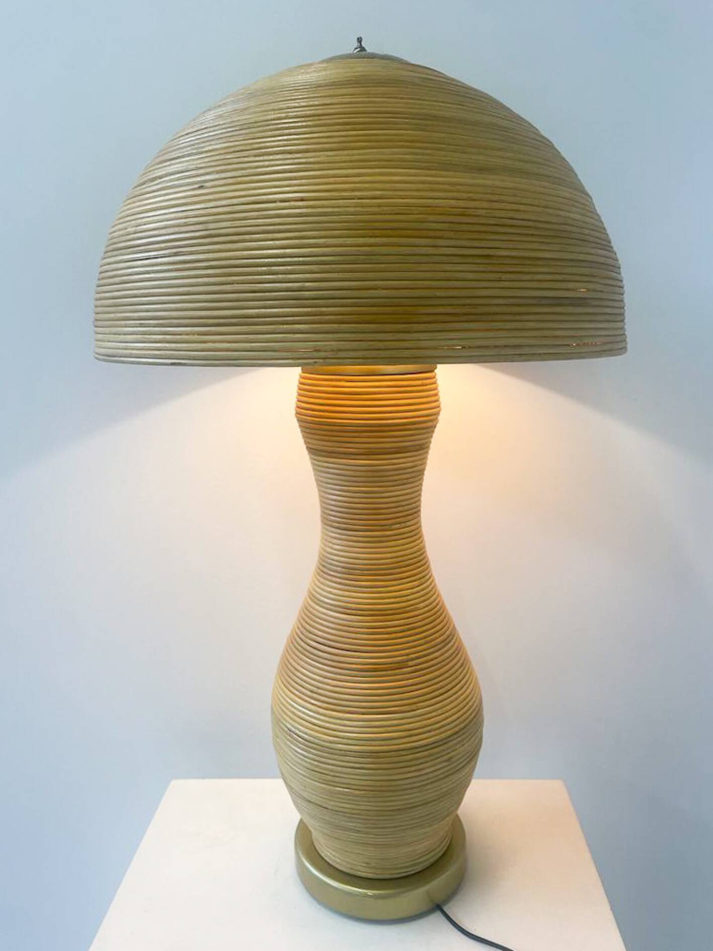 Contemporary bamboo table lamp