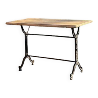 Bistro table