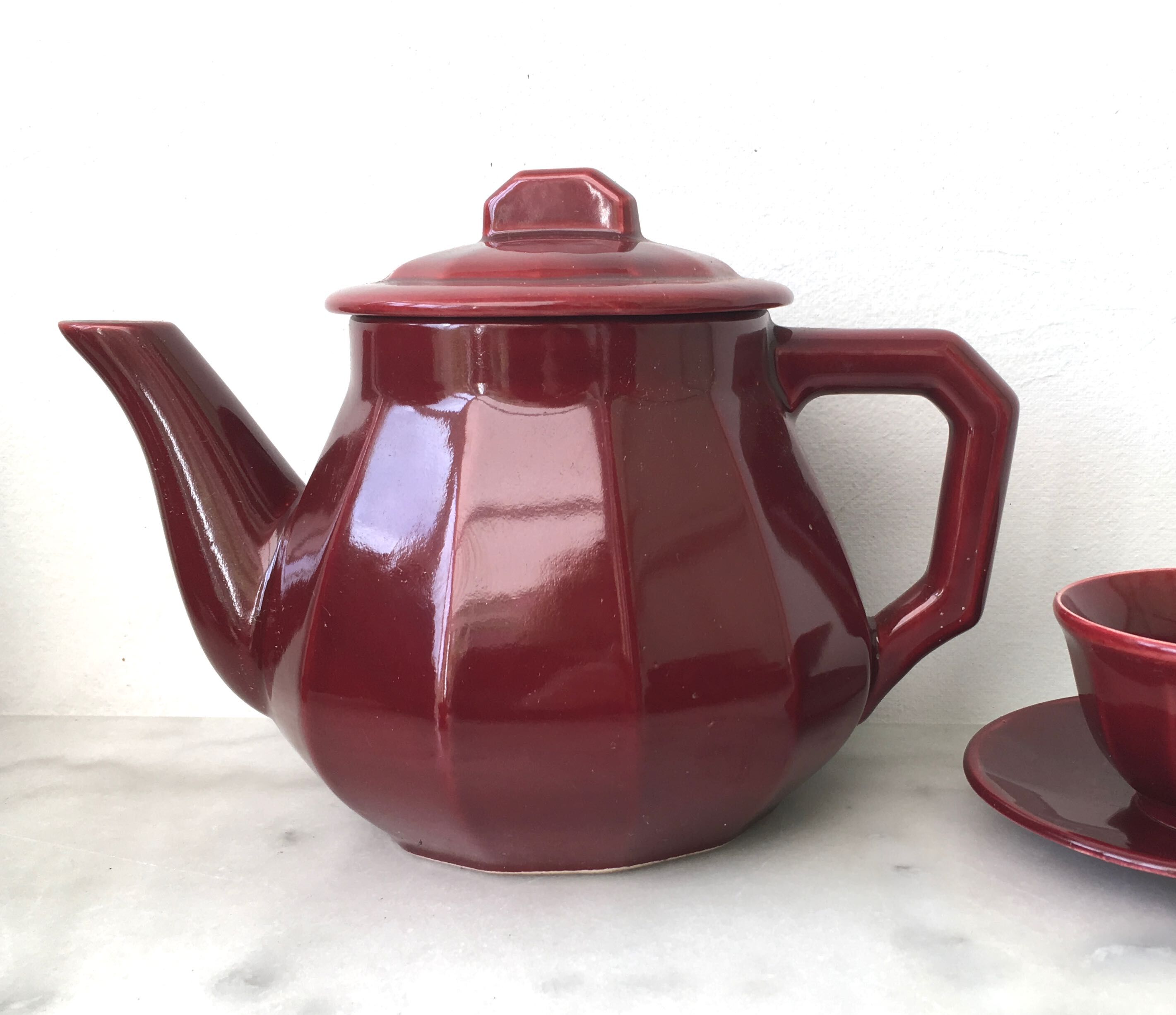 Set 12 coffee cups and vintage coffee maker