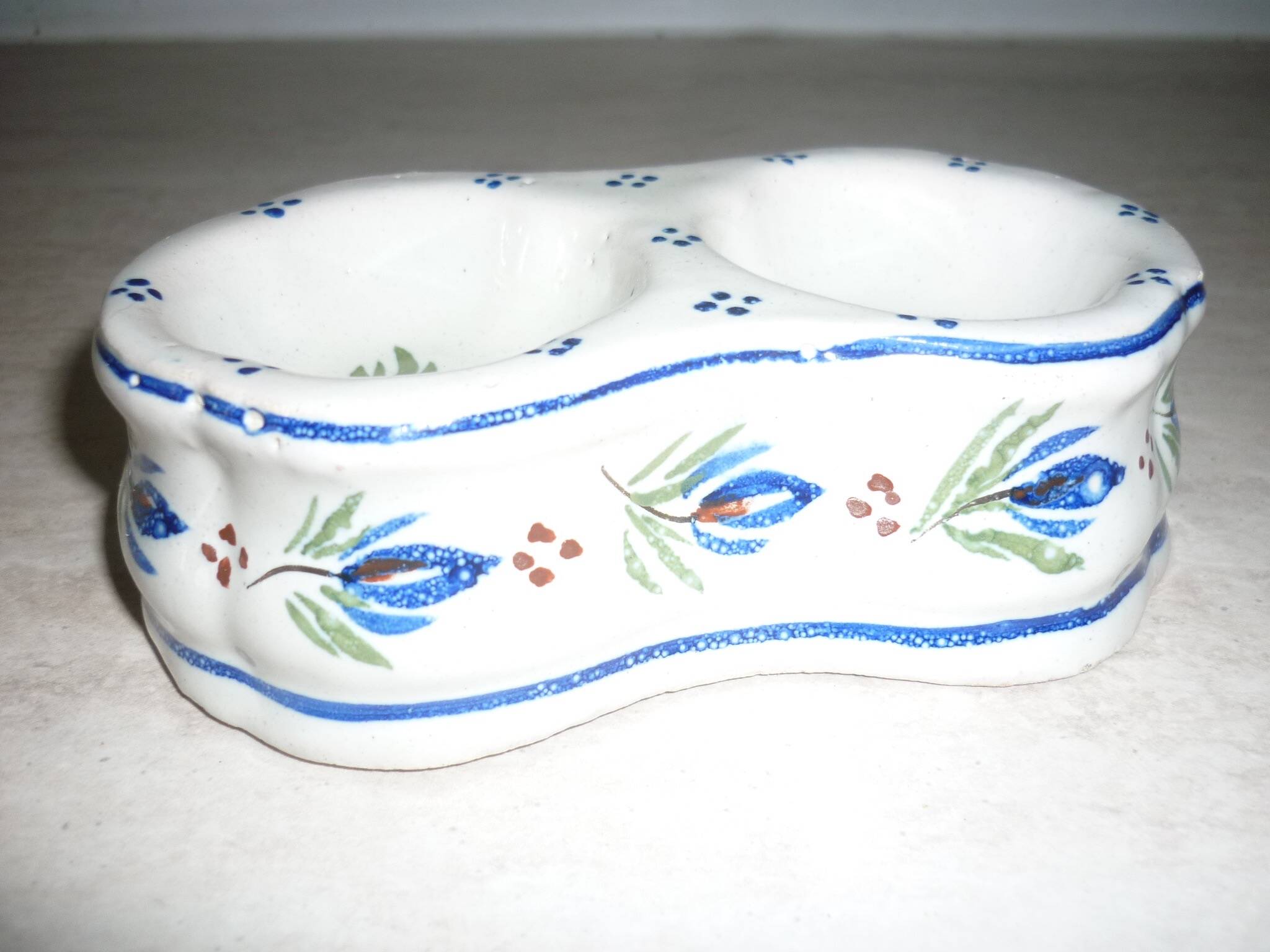 HB ceramic table salt shaker