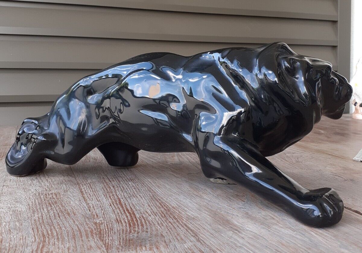 Black Lion In earthenware