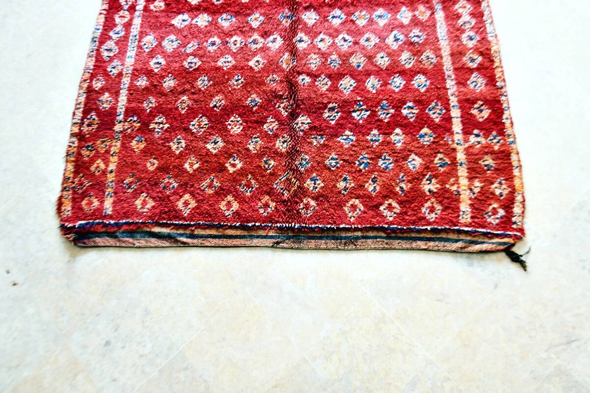 Moroccan Berber carpet Beni Mguild 260 x 175 cm Excellent condition
