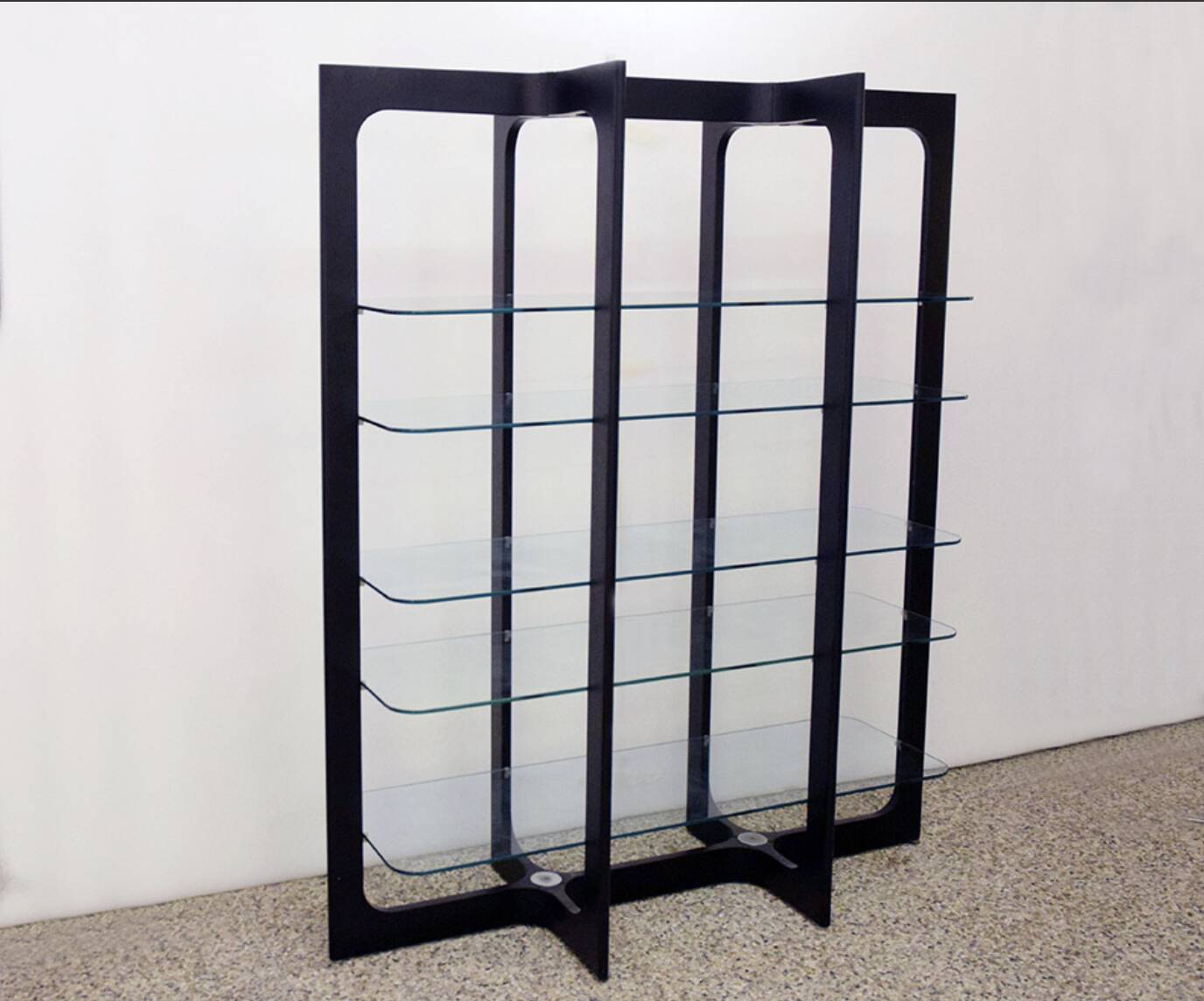 Wood and glass bookcase/display cabinet attributed to Bernini, 1970s.
