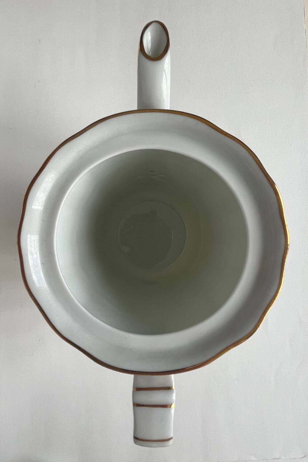Cafetière en porcelaine blanche de Limoges