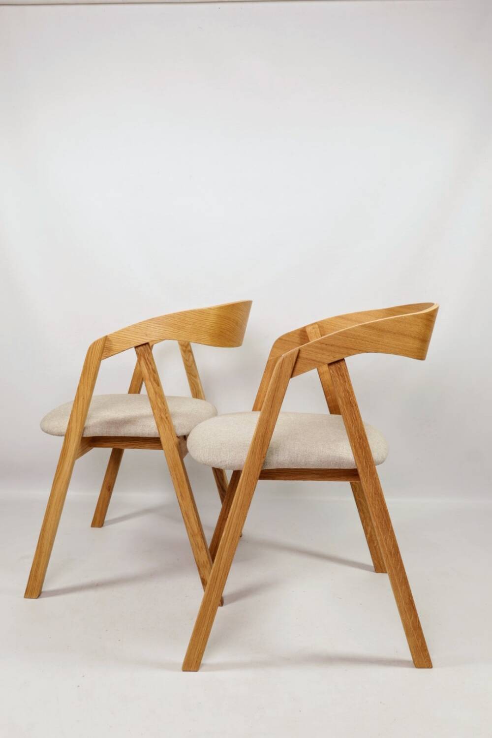 Vintage chairs light oak and beige natural linen