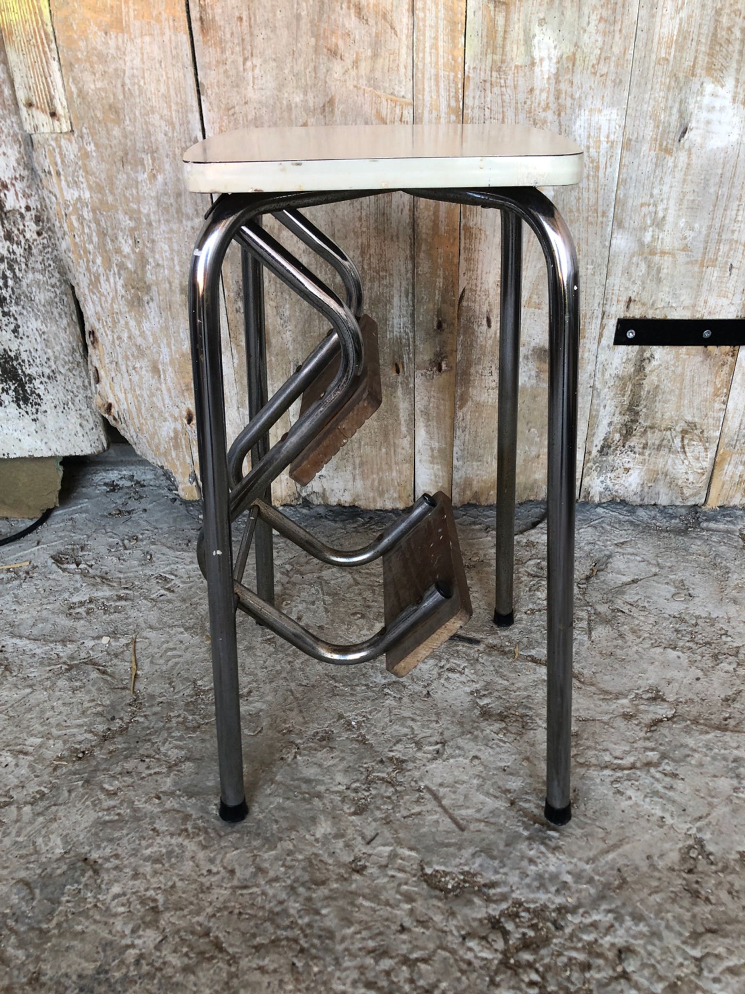 Stepladder stool formica