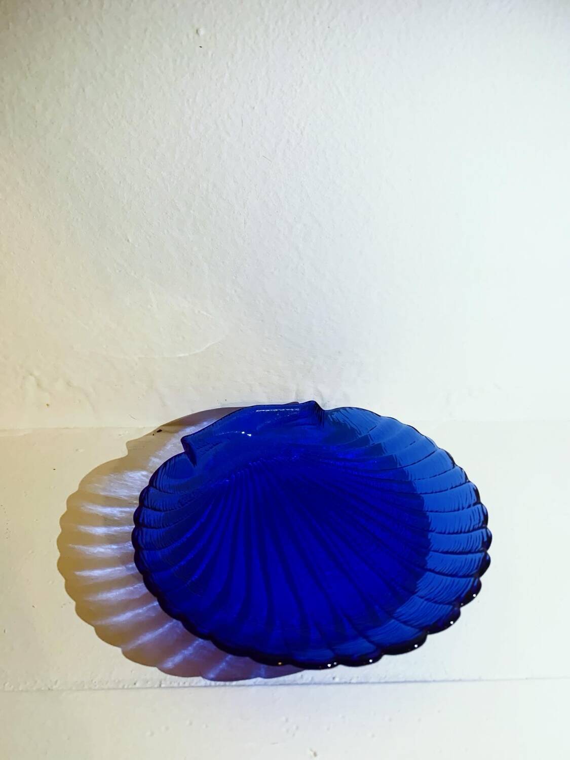 Vintage shell catchall