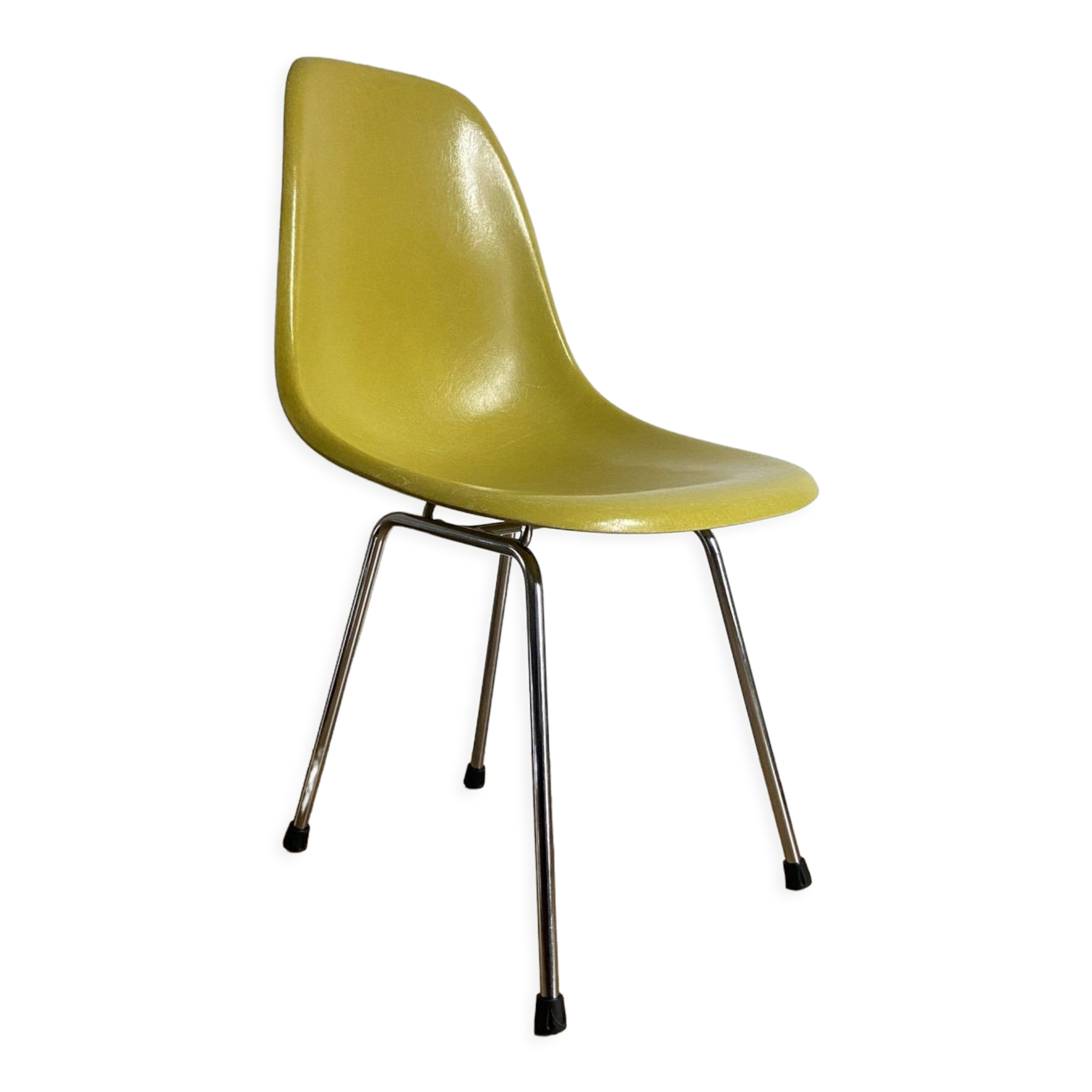 Dsx olive green chair by Charles & Ray Eames for Herman Miller edition mobilier international 1971
