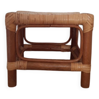 Rattan footrest