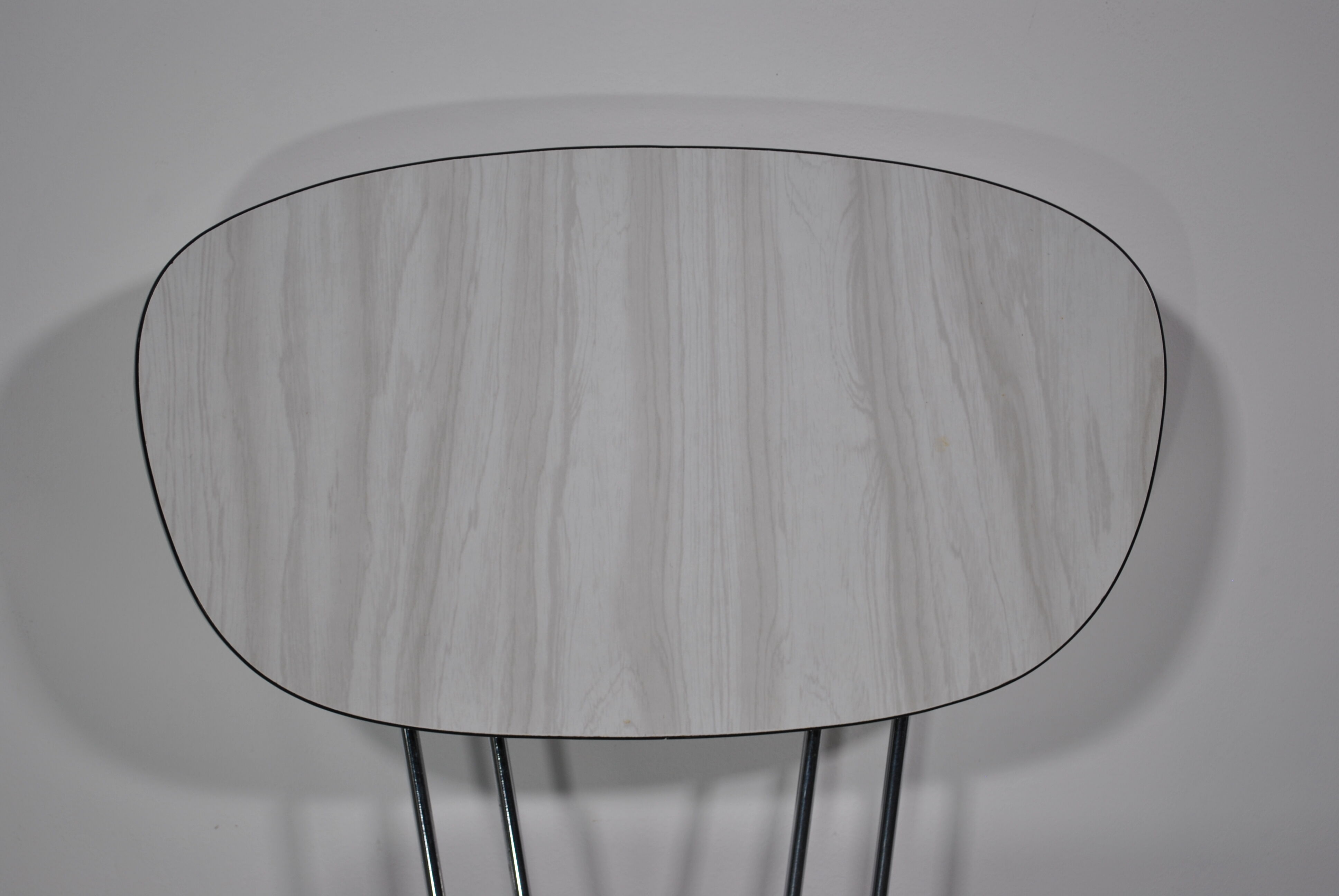 Formica 1950 table and chairs