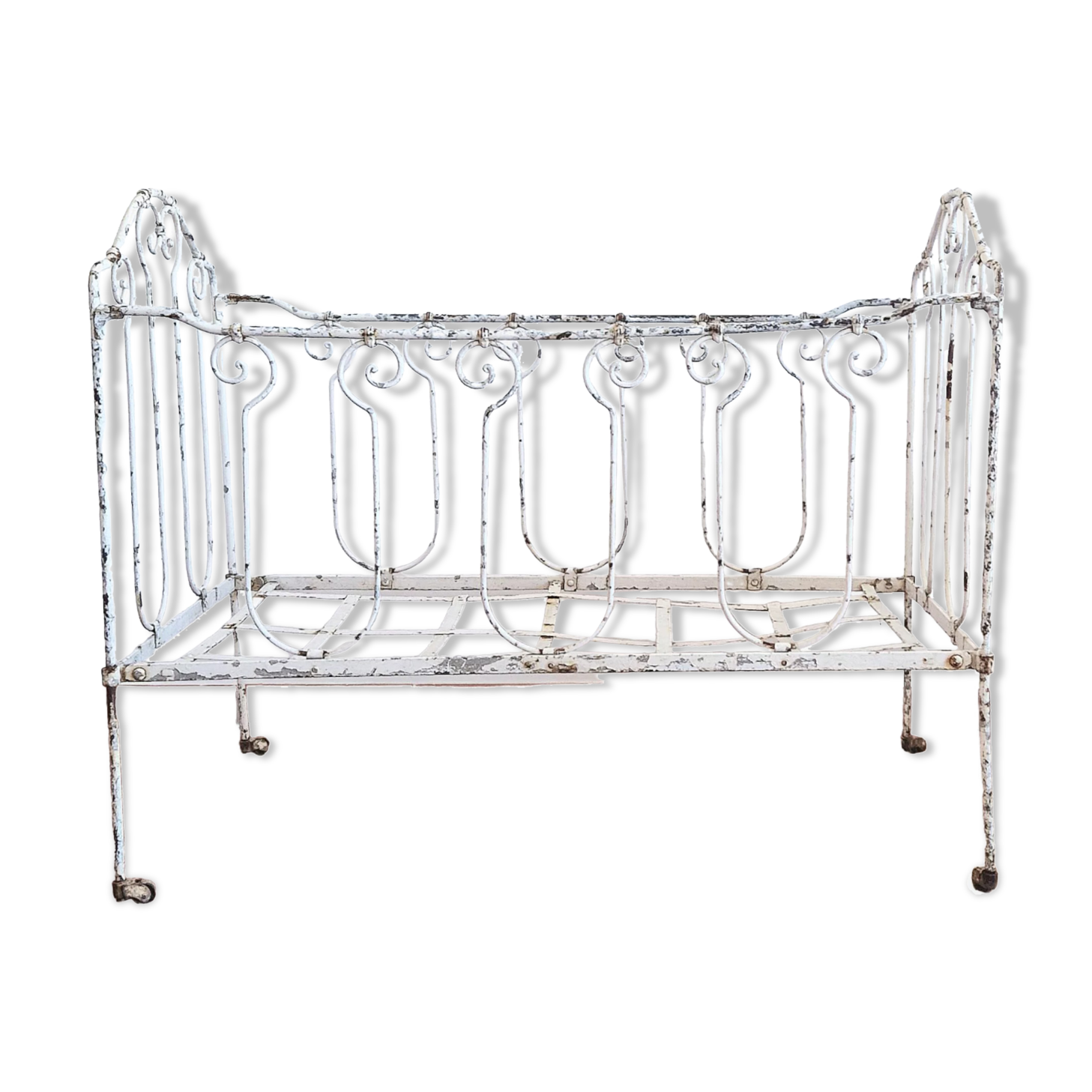 Wrought iron bed