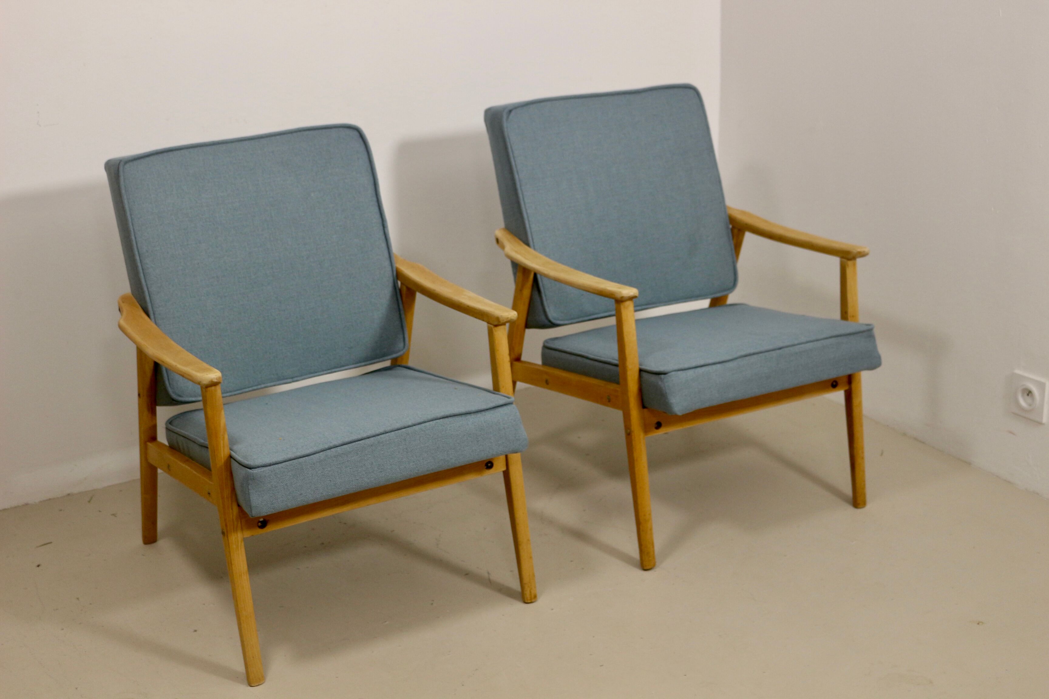 Paire de fauteuils vintage année 60 en hêtre