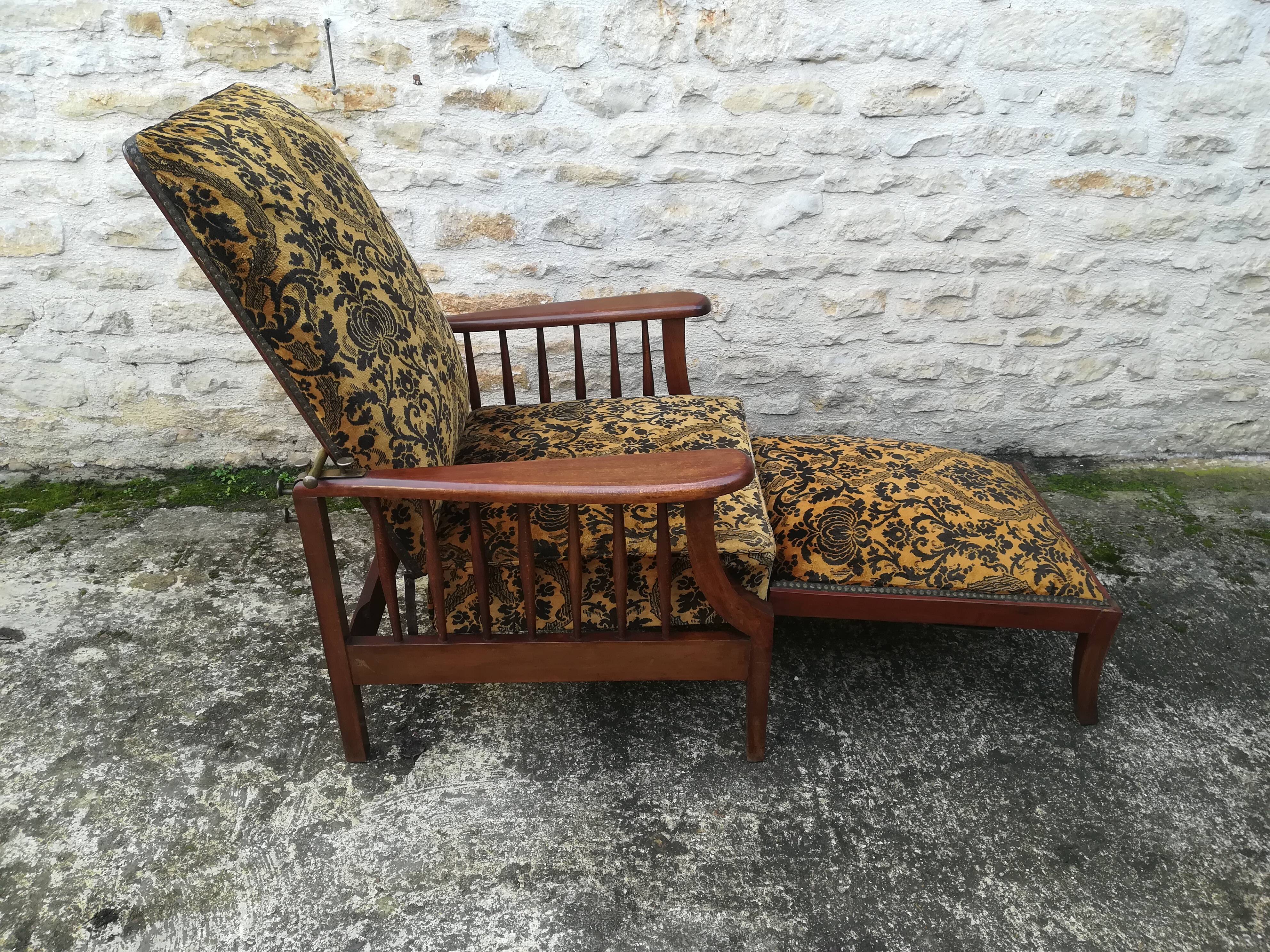 Morris armchair retractable footrest