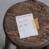 Tabouret ou table d'appoint en bois français primitif du milieu du siècle