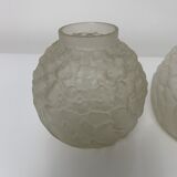 Pair of art deco balls with floral decoration of thoughts