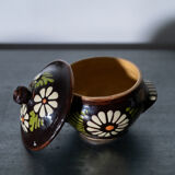 Earthenware ceramic pot with floral decoration