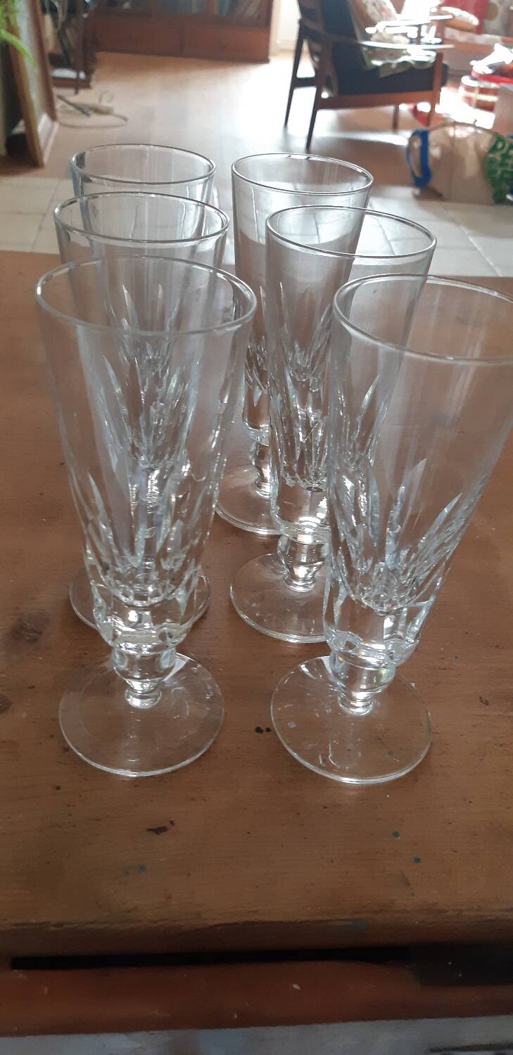 6 crystal flutes from St Louis