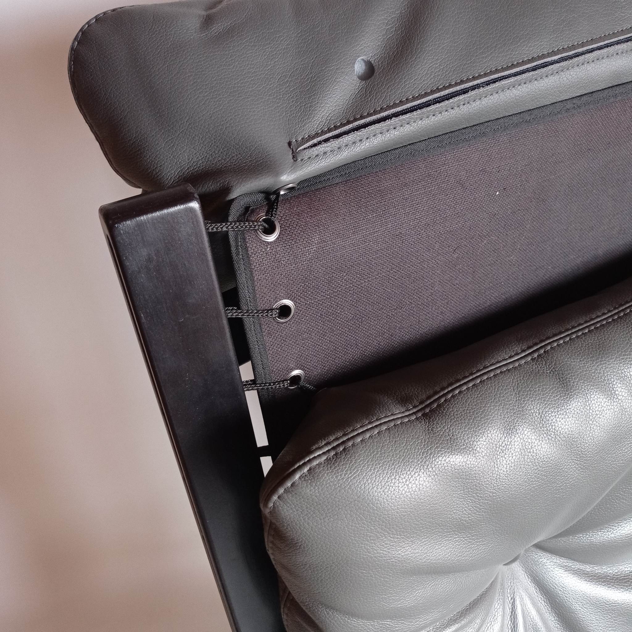 Armchair with footrest Rybo Rykken from the 90