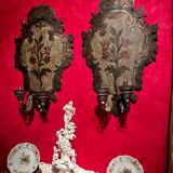 18th Century Rococo Venetian Polychrome and Mecca Lacquered Wooden Wall Sconces with Iron Arms, Set of 2