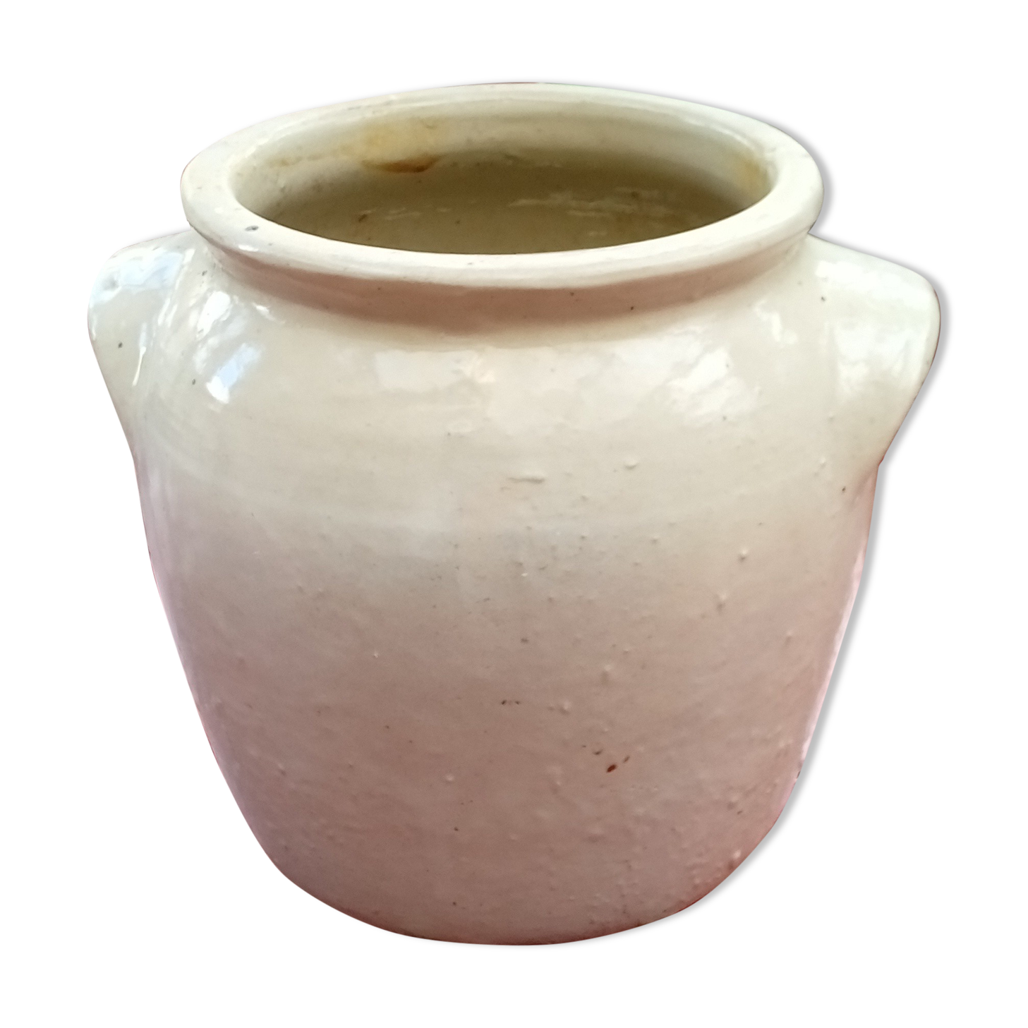 Off-white sandstone pot