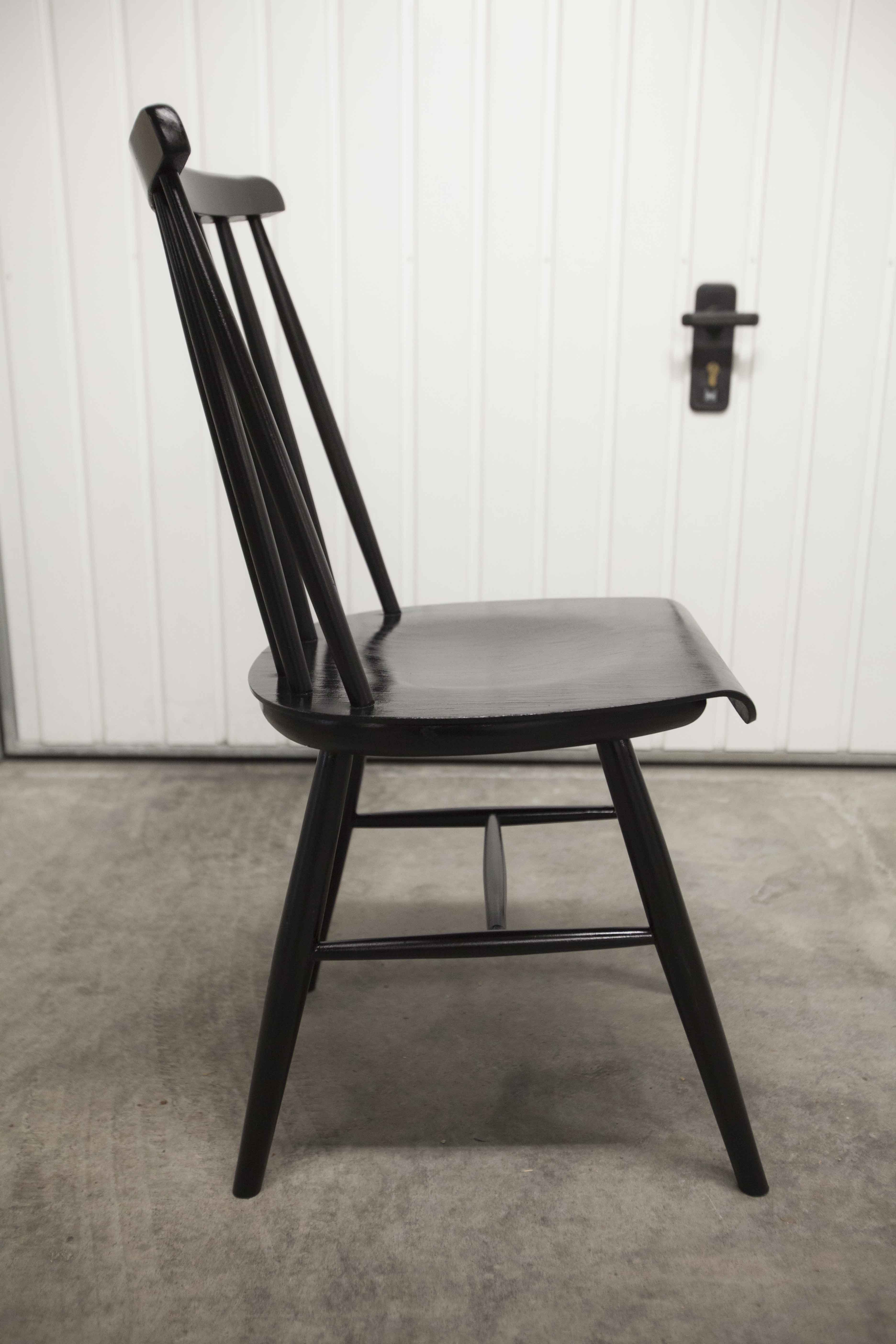 Chair model Fanett by Ilmari Tapiovaara