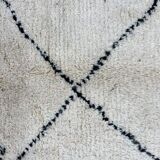 Handmade pure wool beni ourain rug, size 200x300 cm.