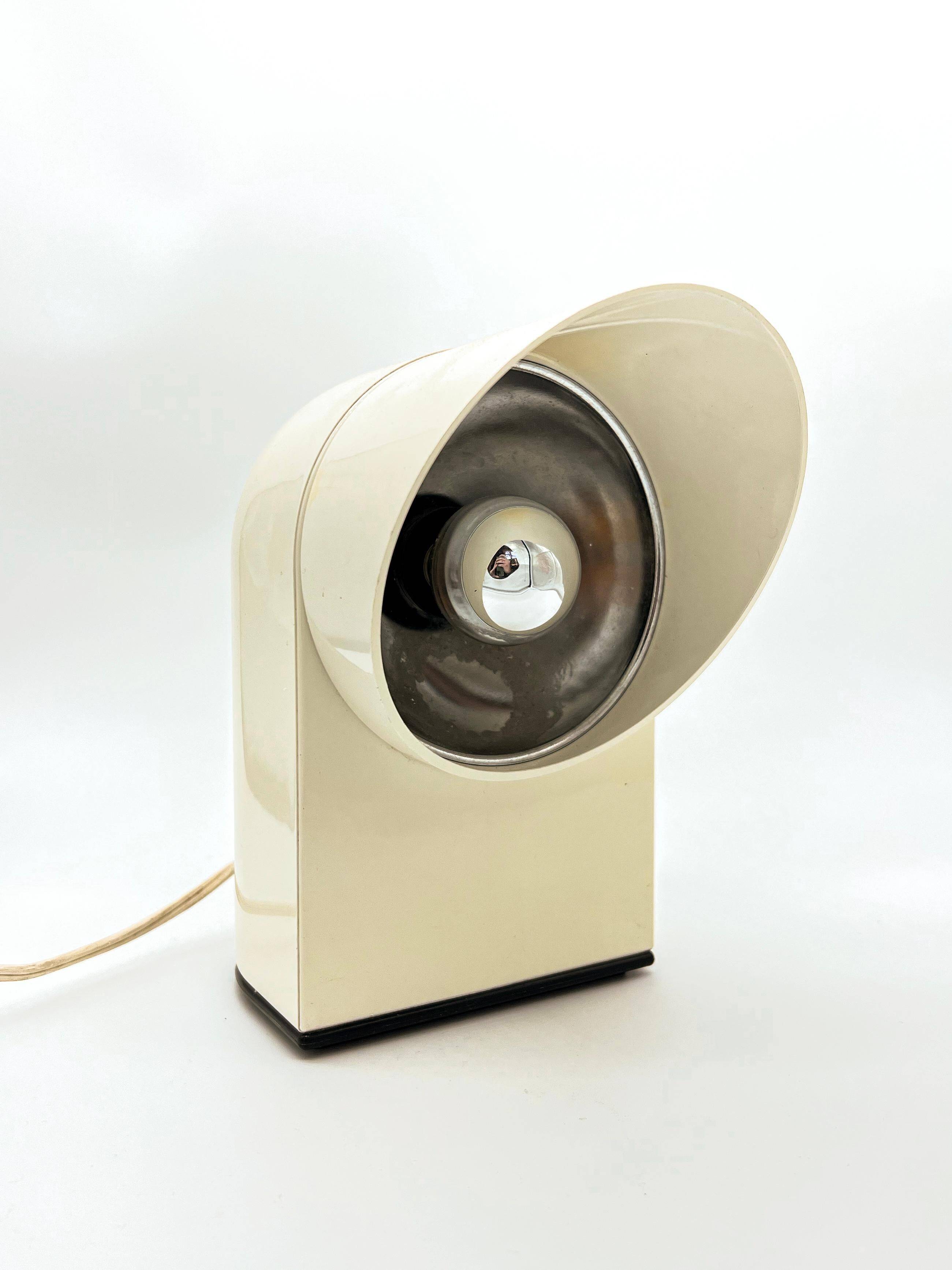 Vintage Italian Space Age "Oliver" White Table Lamp by Paolo Piva for Lumenform