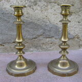 Paire de bougeoirs anciens
