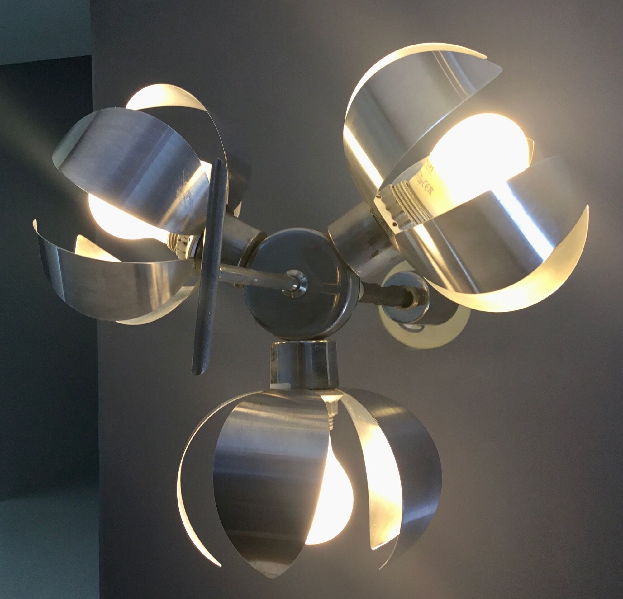 Space-age pendant lamp with 3 stainless steel lights and brushed aluminum adjustable in height - design 1970