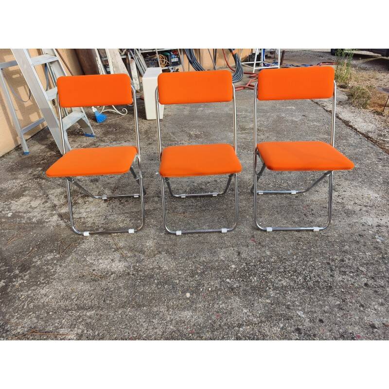 3 folding chairs: Framar