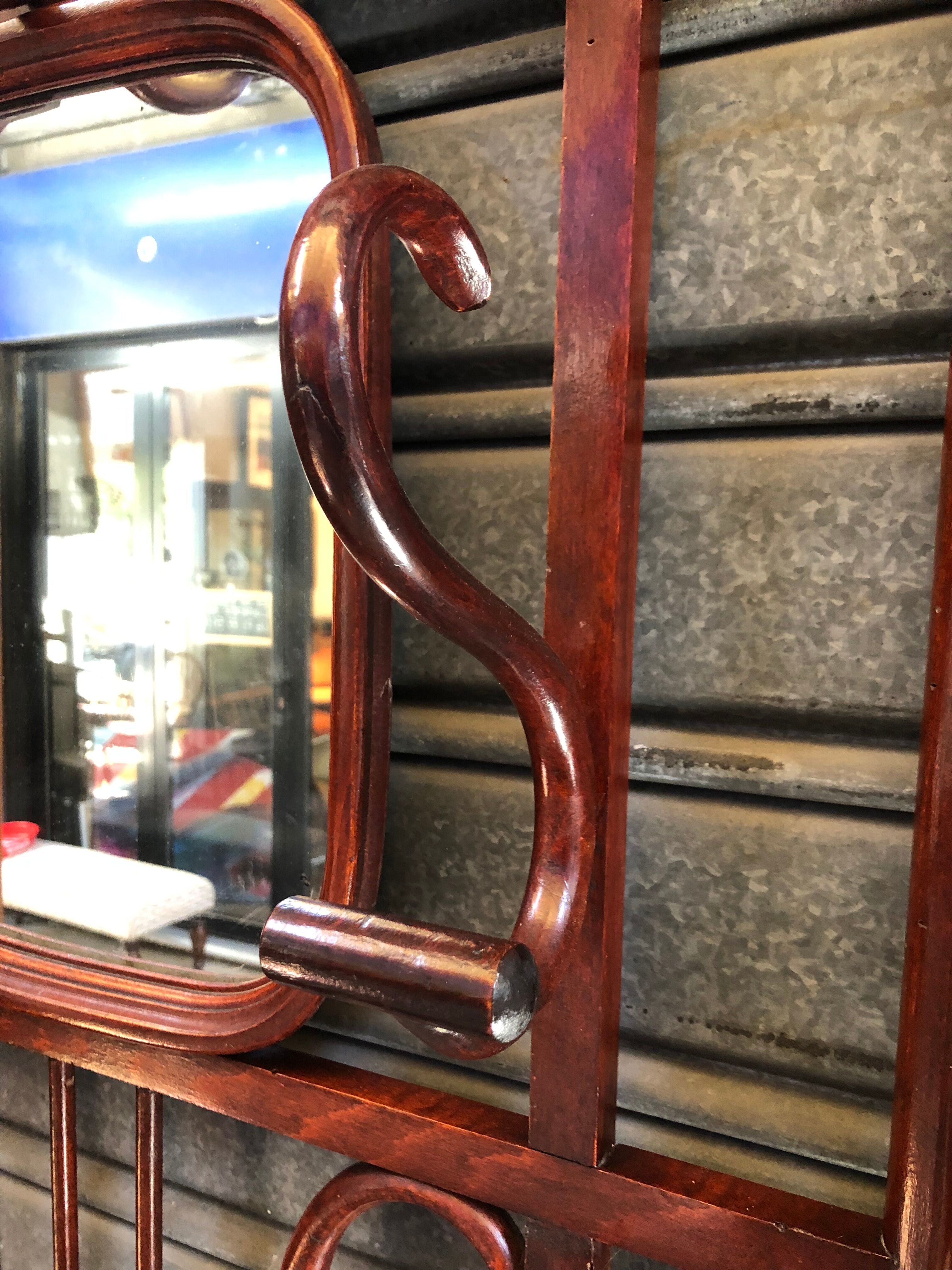 Wall coat rack in curved wood 1900 mahogany color