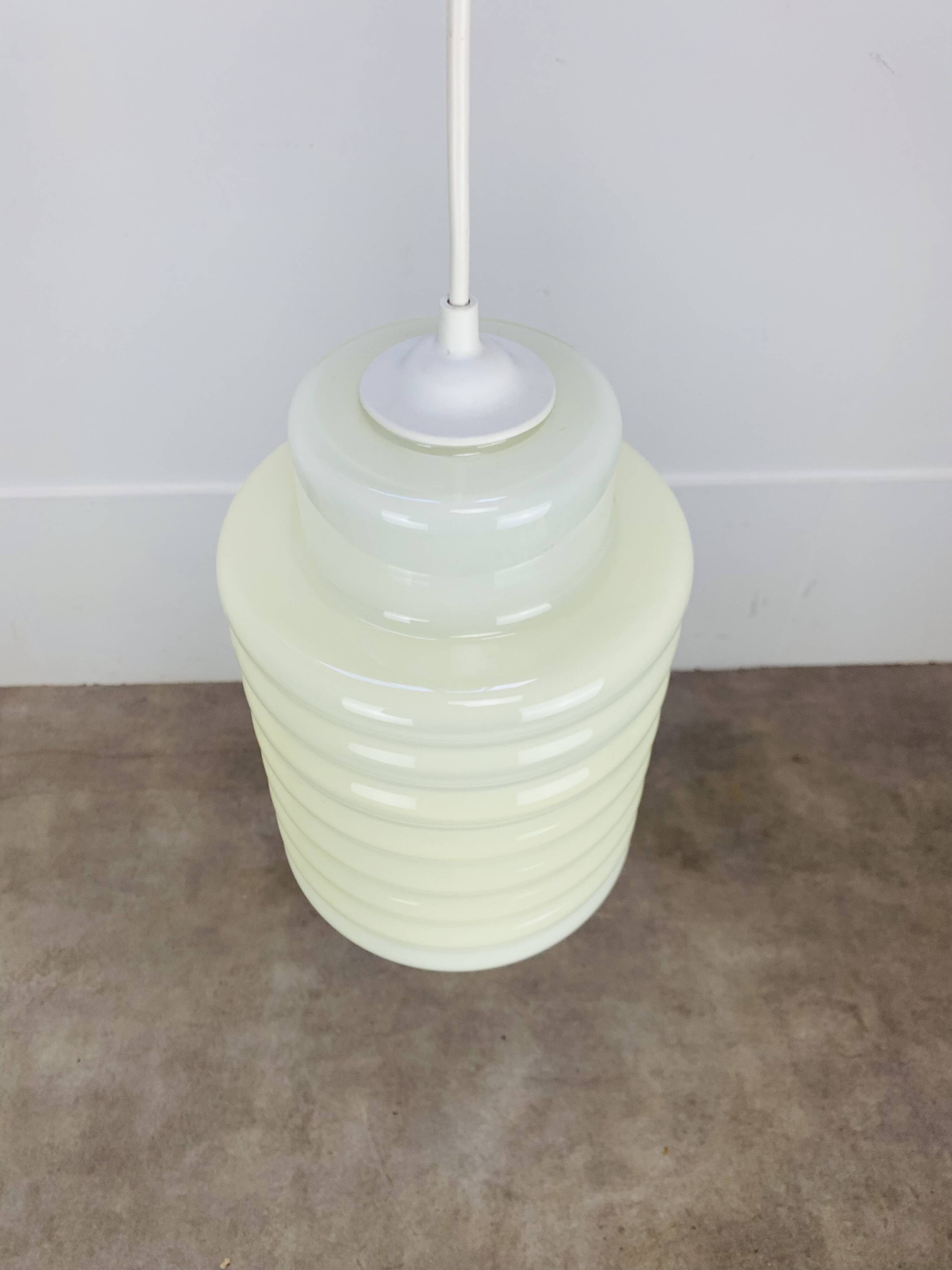 Suspension lampion opaline années 60, vintage