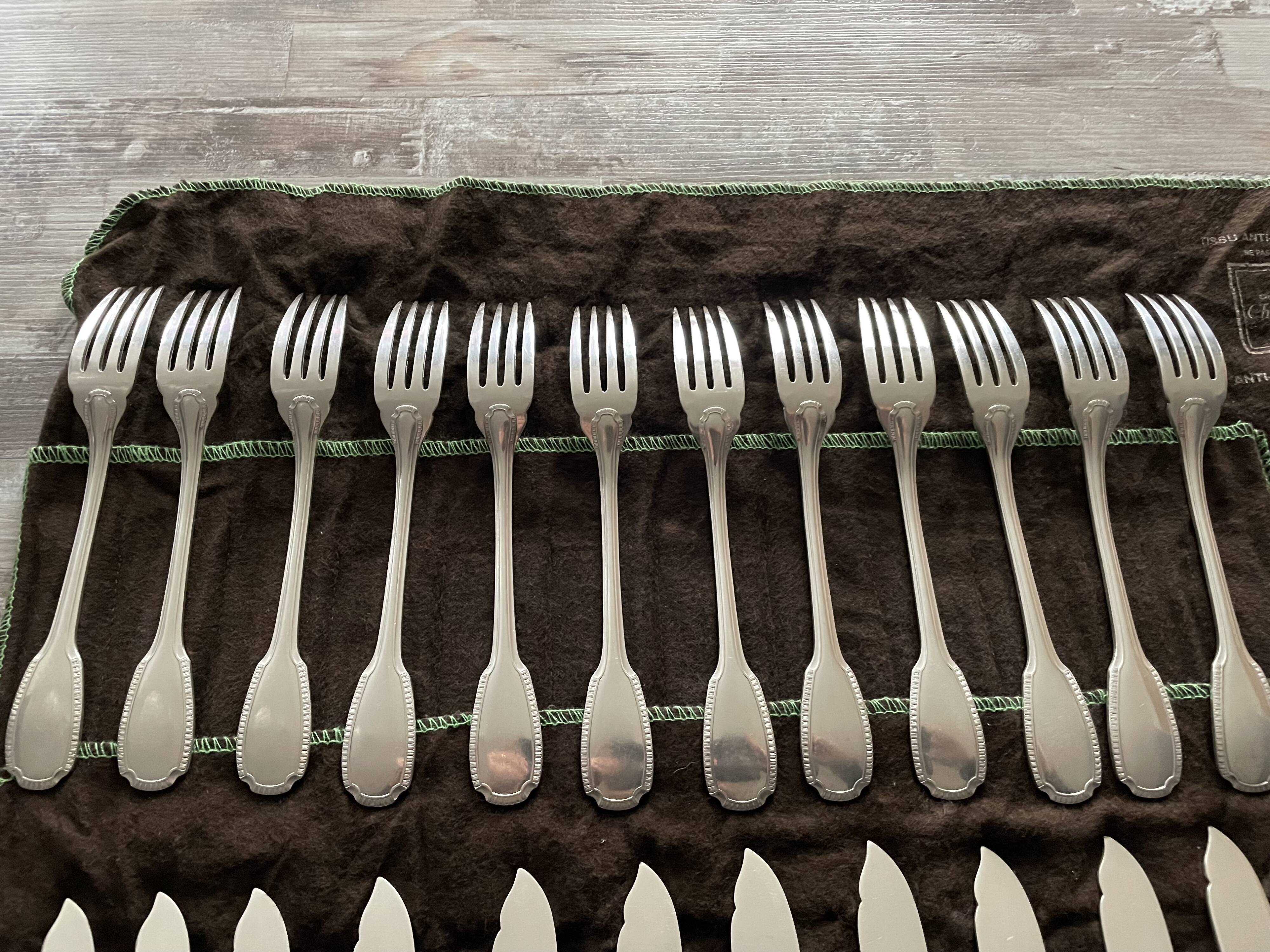 12 Christofle forks and 12 knives – Silver plated
