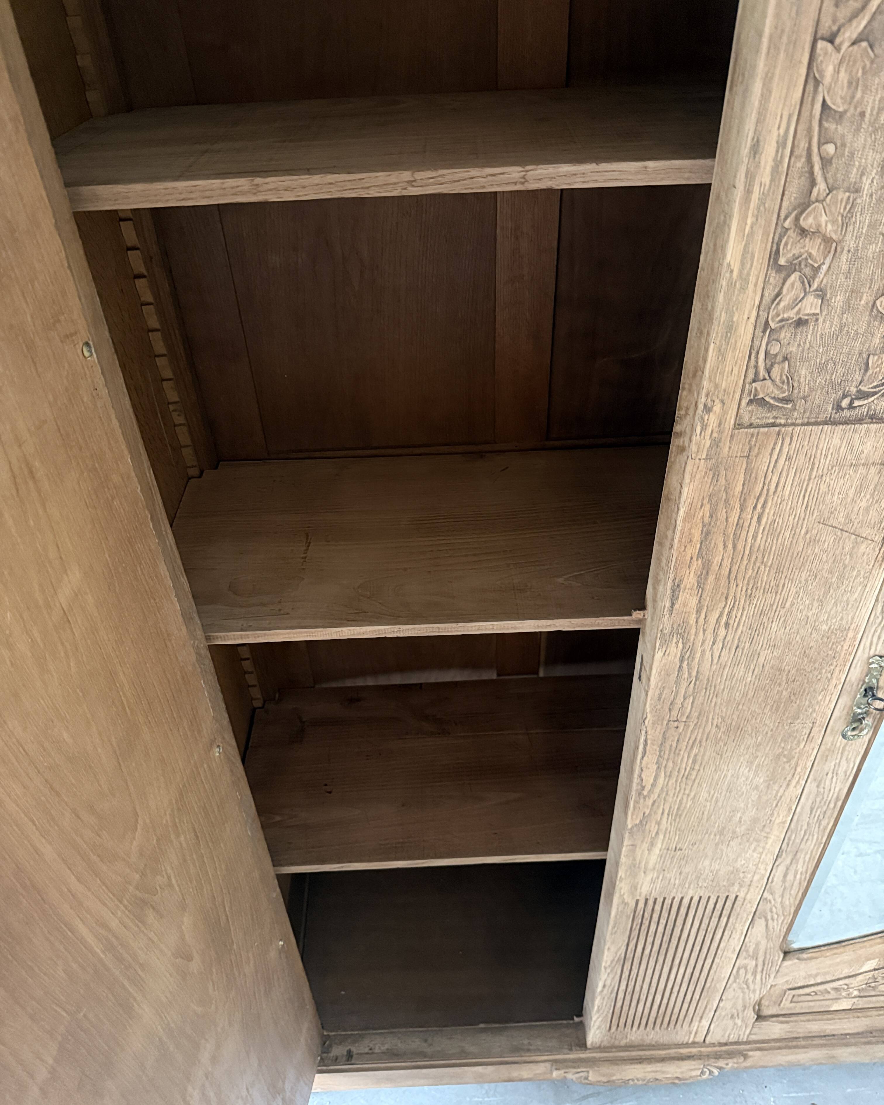 Large Art Nouveau wardrobe in solid oak (renovated)