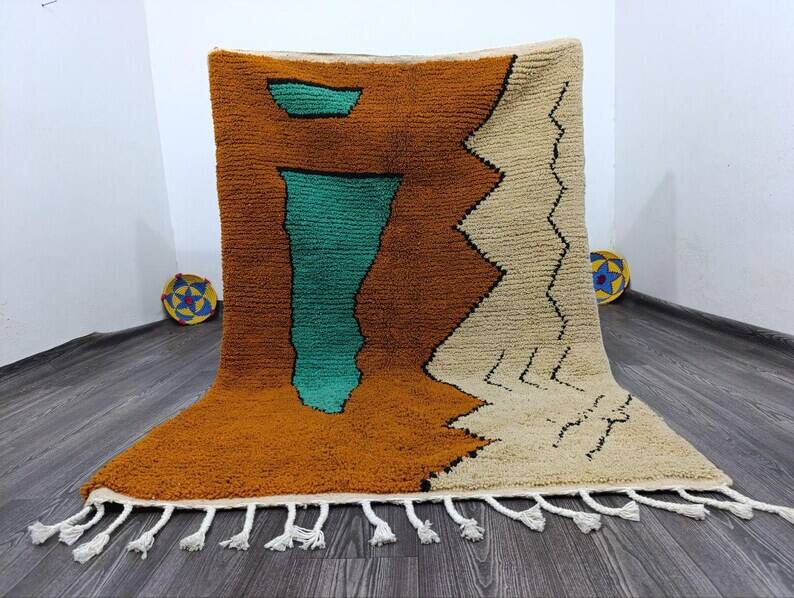 Traditional handwoven Berber rug, size 140 x 260 cm