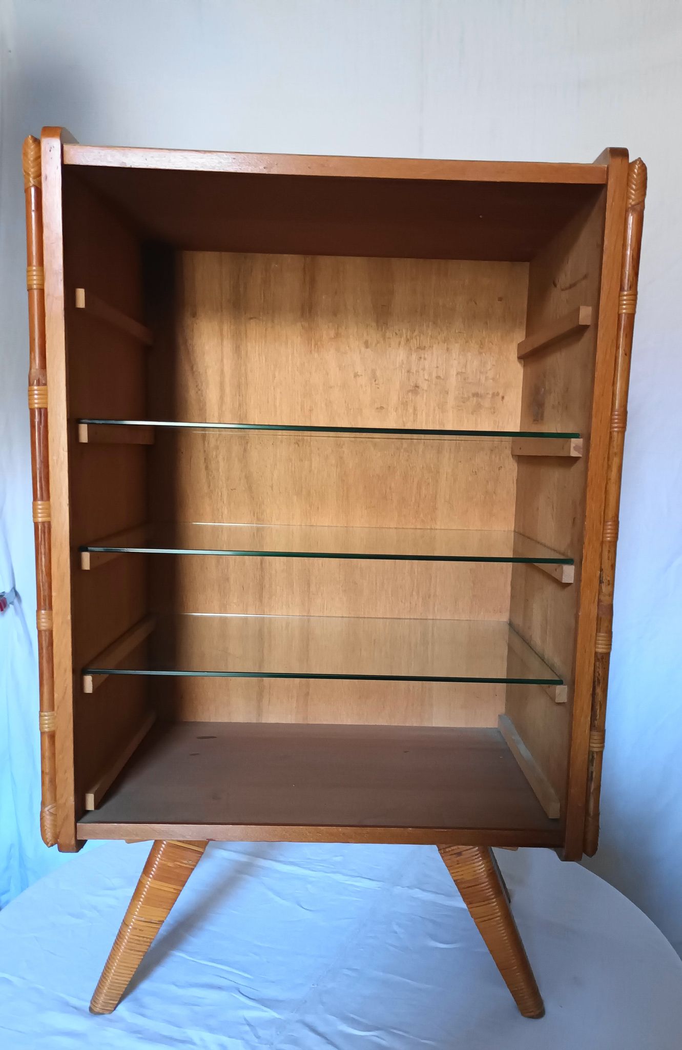 Bibus a 3 étagères en bois et bambou des années 50