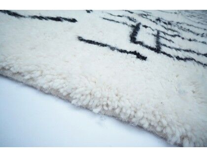 Colorful Berber carpet 253 x 176cm