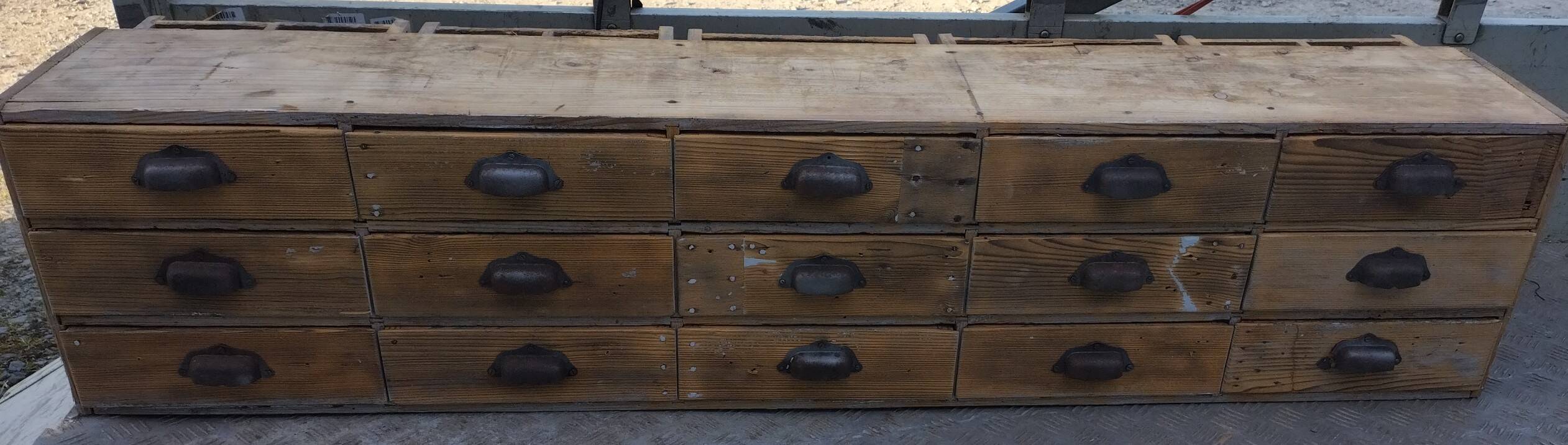 Meuble de métier sablé