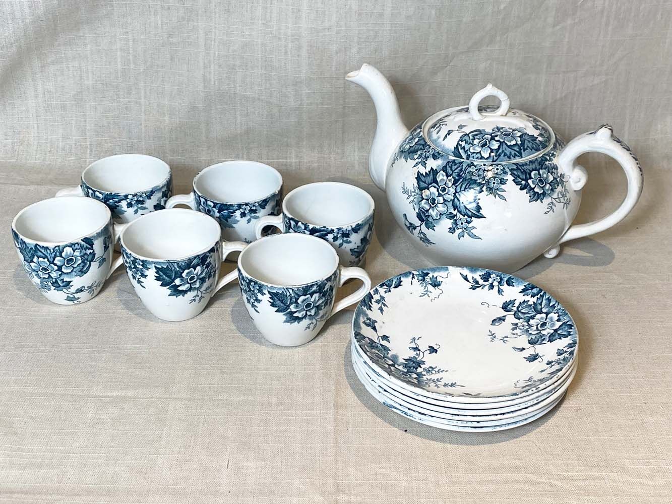 St AMAND - MARIE LOUISE. Old coffee service.