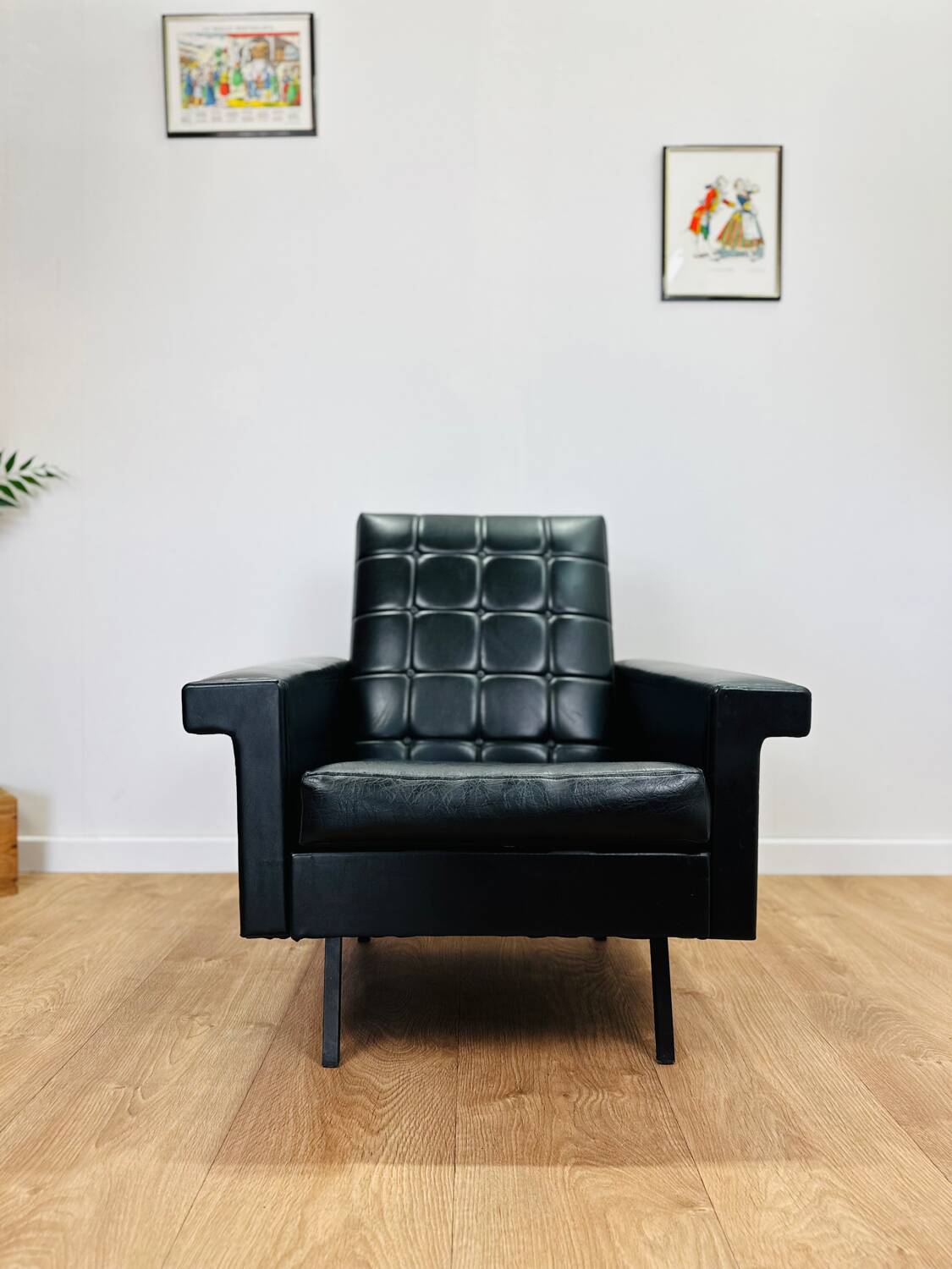 Black skaï armchair