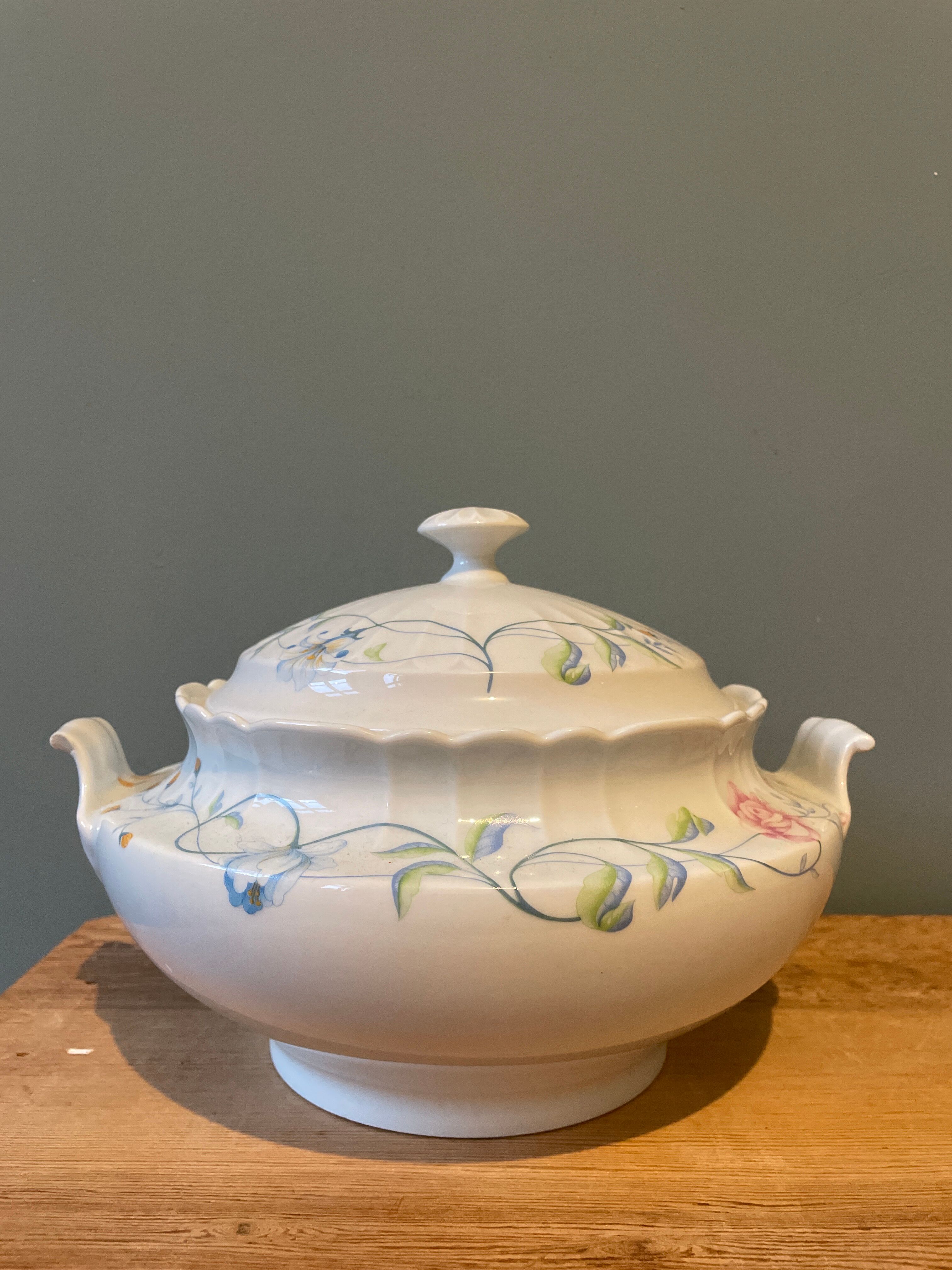 Soupière en porcelaine fine « Laurent », fabrication Italienne