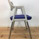 Chaise Vitra blanche et bleue