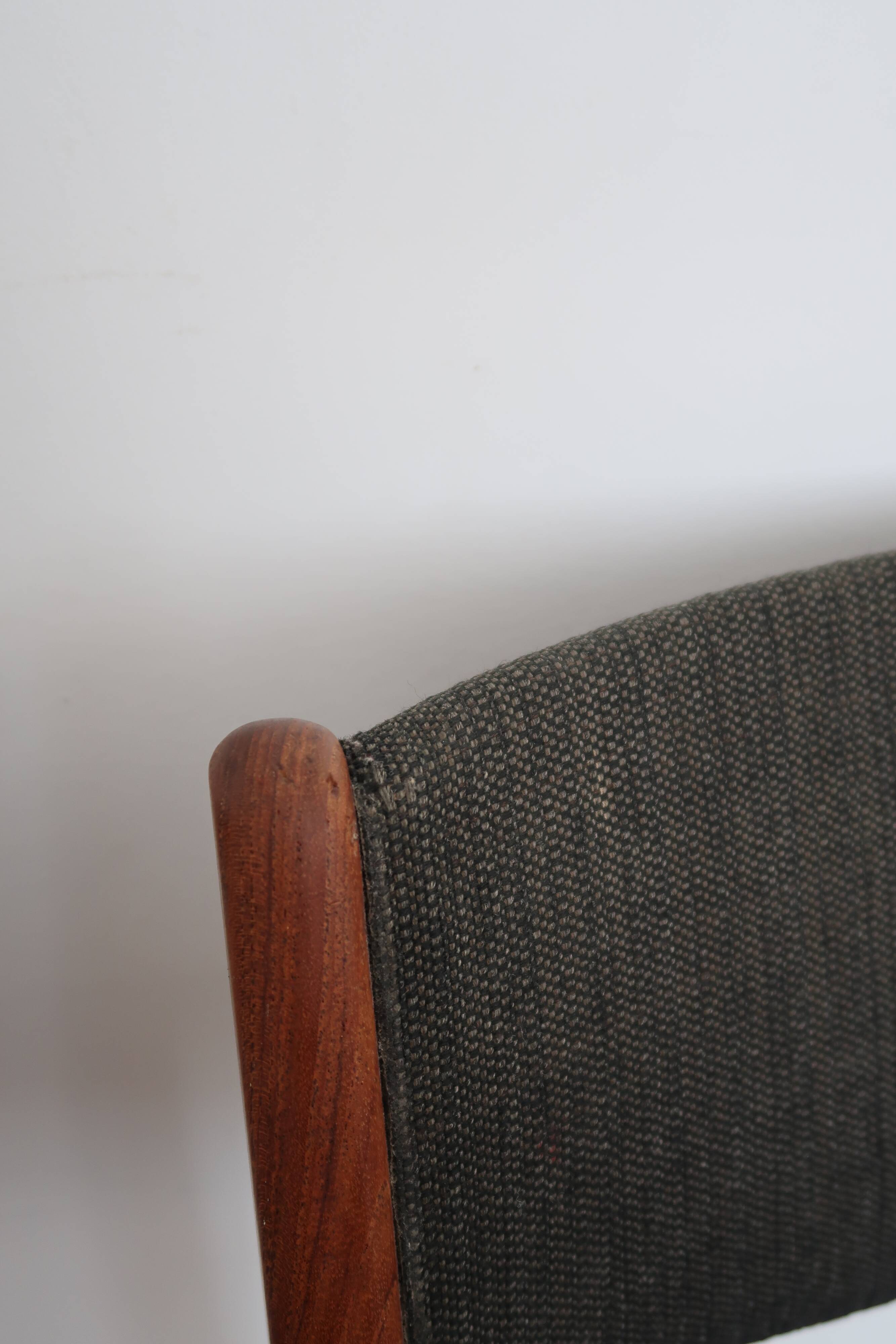 4 chaises vertes danoises estampillées