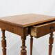 Table d'appoint en de de vers l’année 1910