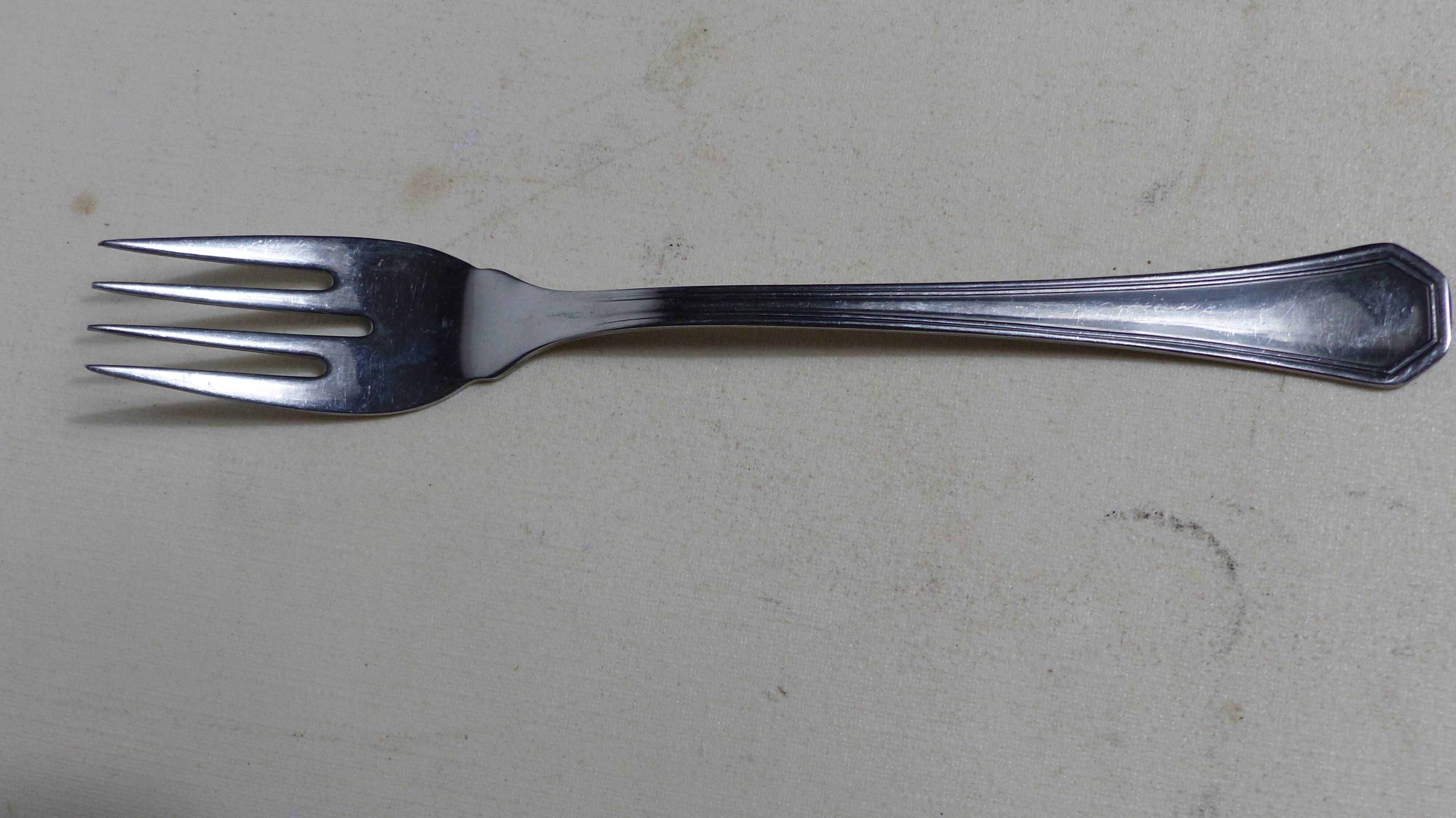 12 fish place settings