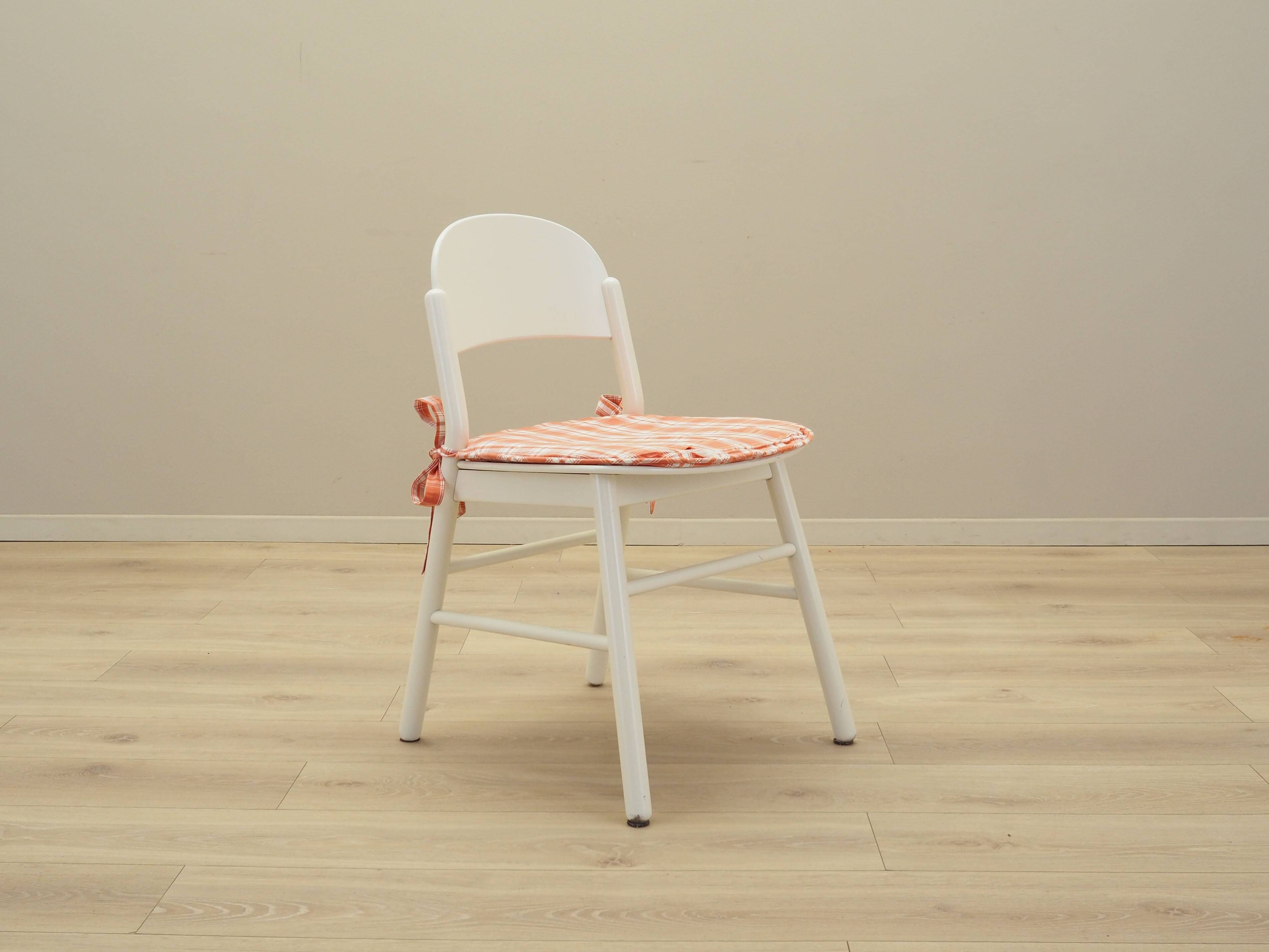 Ensemble de quatre chaises en hêtre, design italien, années 1970, production : Italie