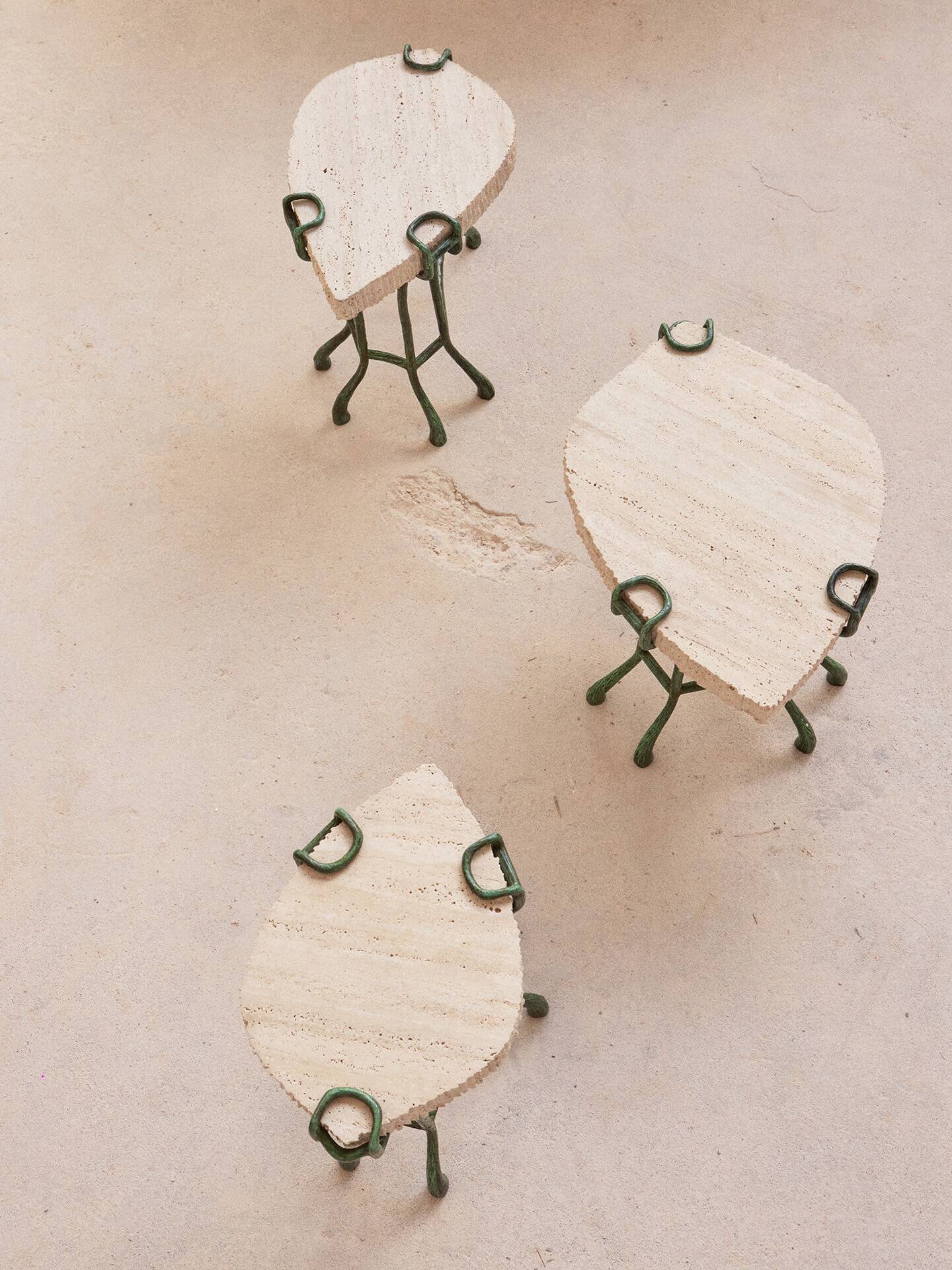 Feuille Fossile Tables