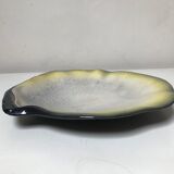 Empty oyster shell pocket by Pol Chambost