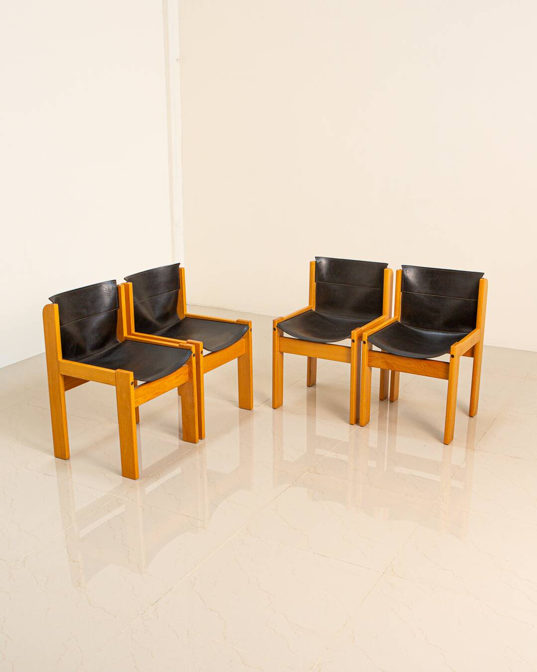 Set of 4 Italian chairs in wood and leather by Ibisco 70's